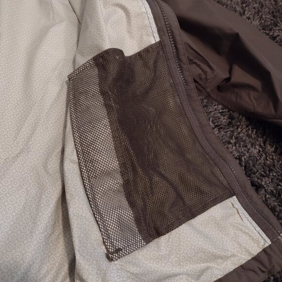 The North Face Women's HyVent 2.5L Waterproof Nylon Jacket - Picture 8 of 12